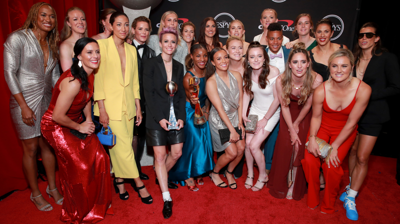 Illustration for article titled Megan Rapinoe’s ESPYs Look Was So Good It Almost Restored My Faith in This Country